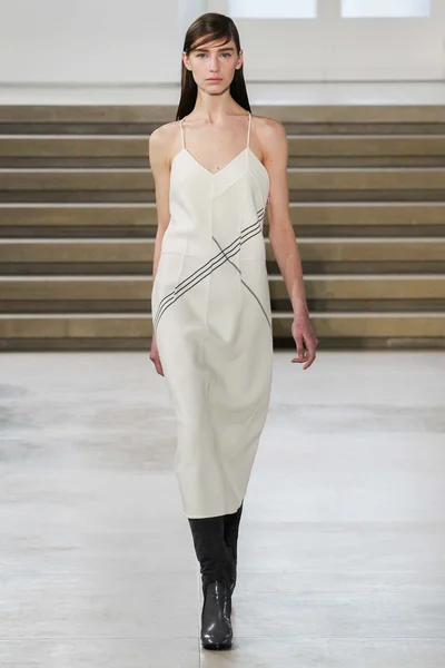 Look 26
